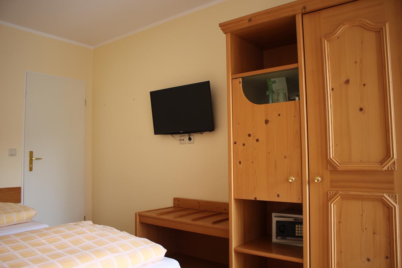 Bed & Breakfast Hotel Muellerhof Caputh Bagian luar foto